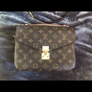 SOLD!!!! Brand New Louis Vuitton Pochette Metis
